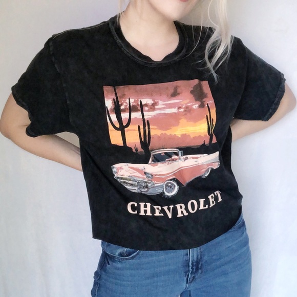 GM Tops - Chevrolet NWT Graphic Tee